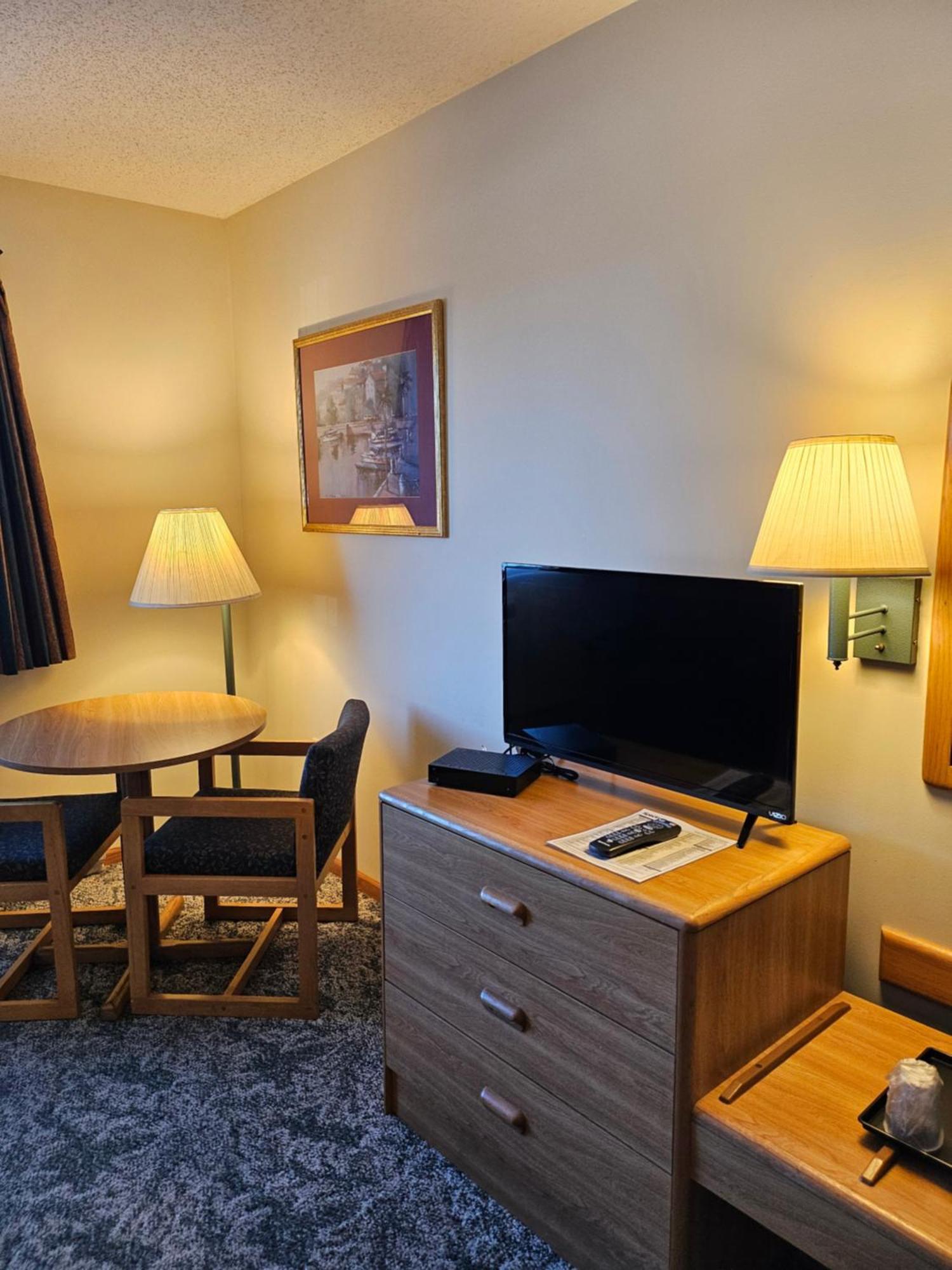 Lincoln Host Motor Inn Escanaba Exteriör bild
